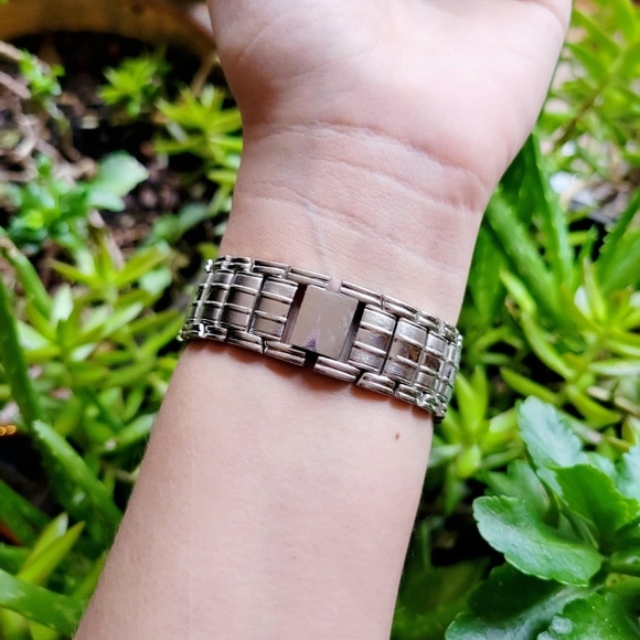 Classic Cosmopolitan Quartz Silver Rhinestone Watch - Picture 8 of 8